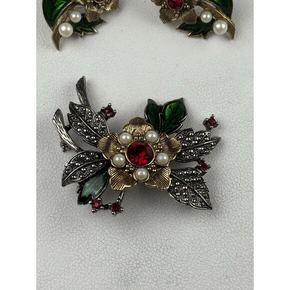 Avon Vintage Brooch & Pierced Earring Set Rich Christmas Faux Pearl Red Green - Picture 6 of 11